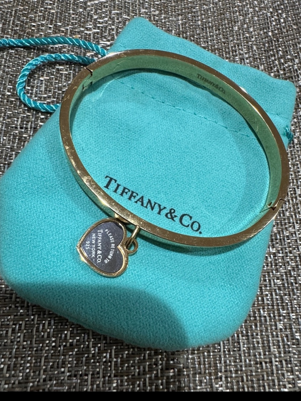 Fashion jewelry Gold Heart Tag Hinged Bangle Bracelet